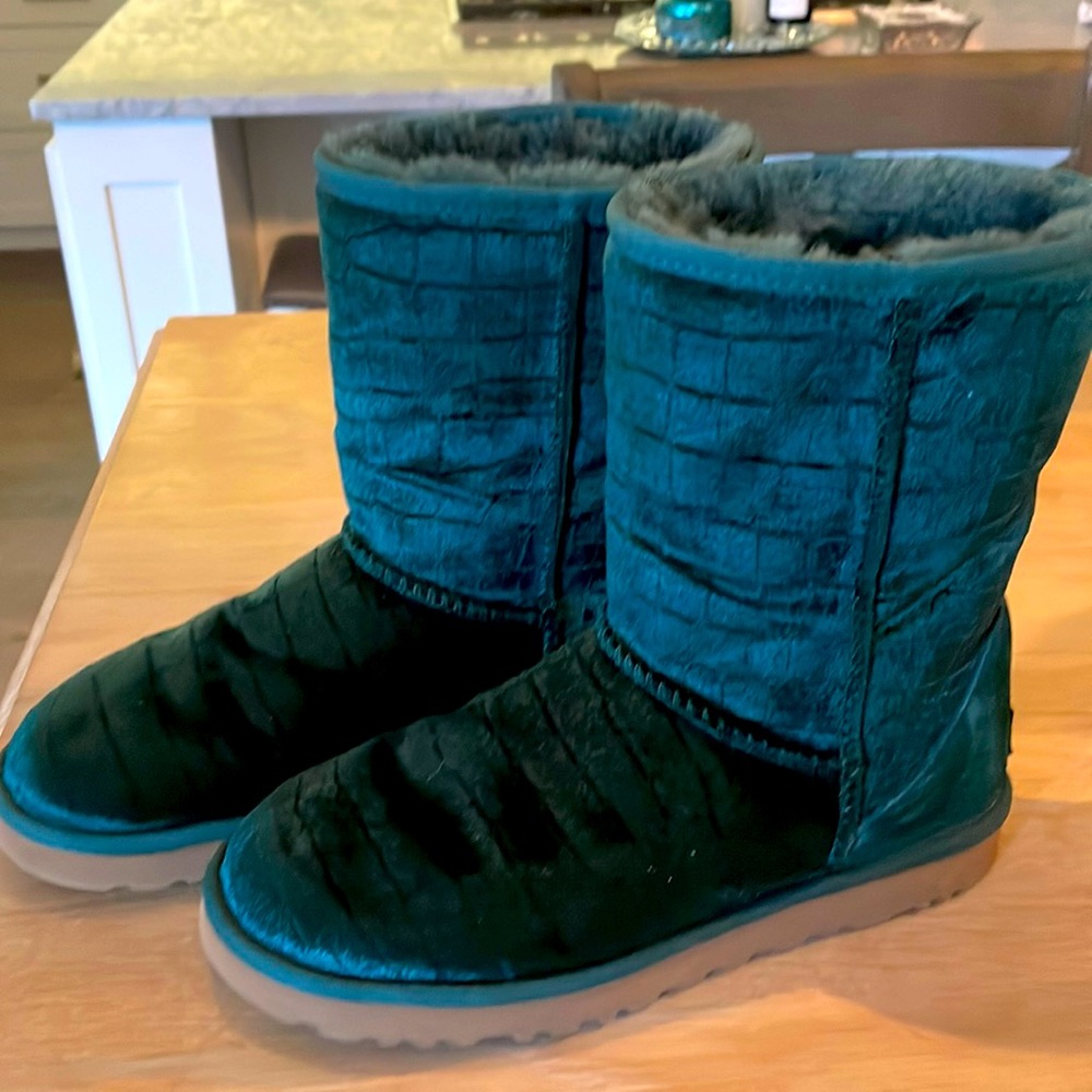 UGG Woman's Boots 8